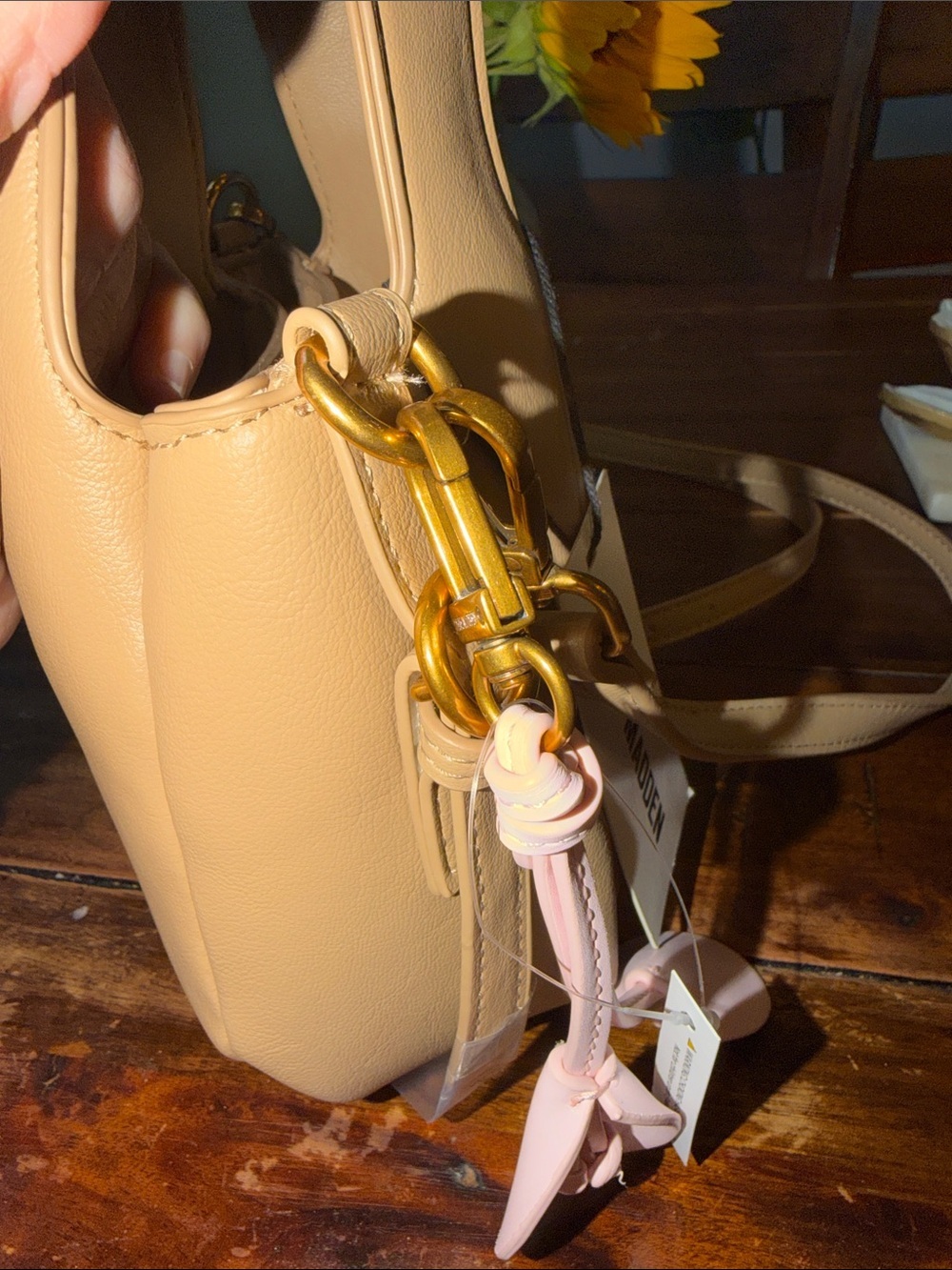 Steve Madden Oplattie Crossbody Bag Tan Top Handle Purse NWT $98 - Picture 8 of 11